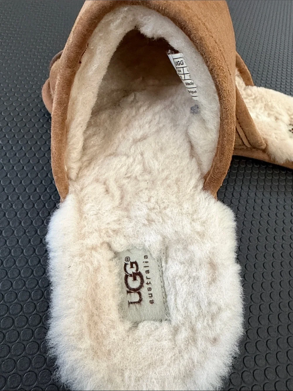 UGG Men's Chestnut Suede Shearling-Lined Slippers Size 10 Men’s Great Condition